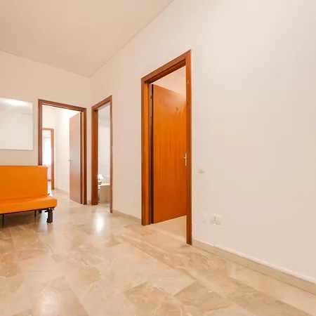 Parco Delle Mura - Tra Centro E Stazione Treni فيرونا